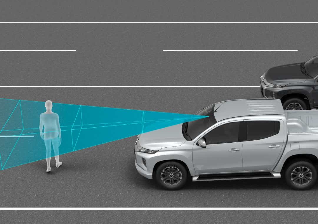 l200-fcm L200 med Blind Spot Detection